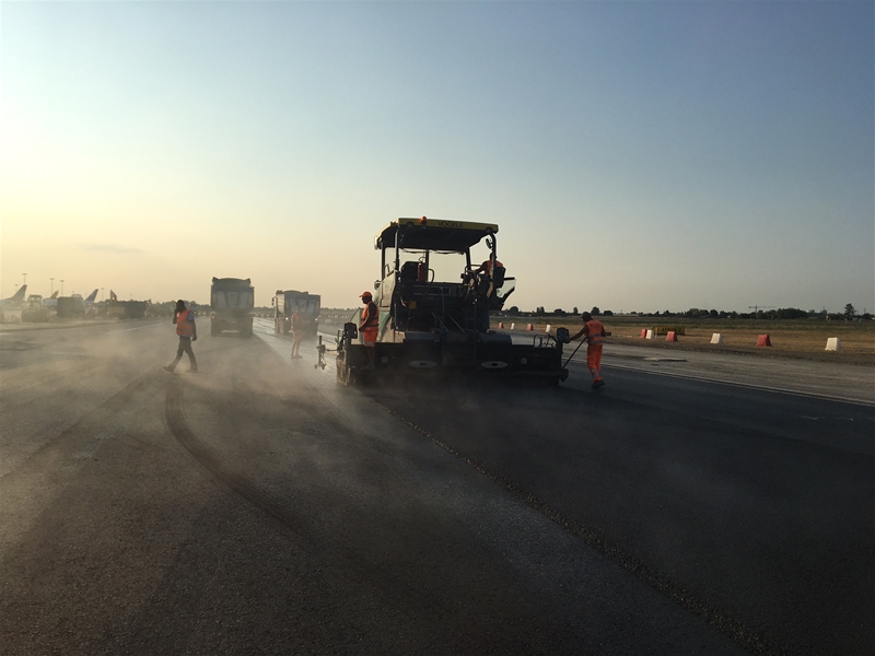 WORK ON RUNWAY 2018